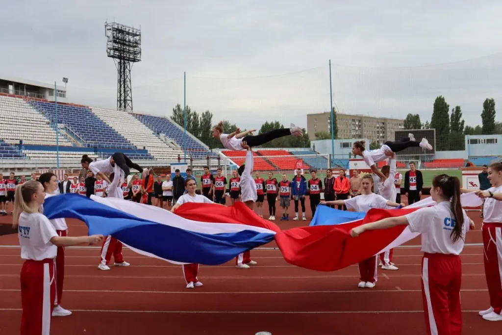 Спортивные программы и тренеры.